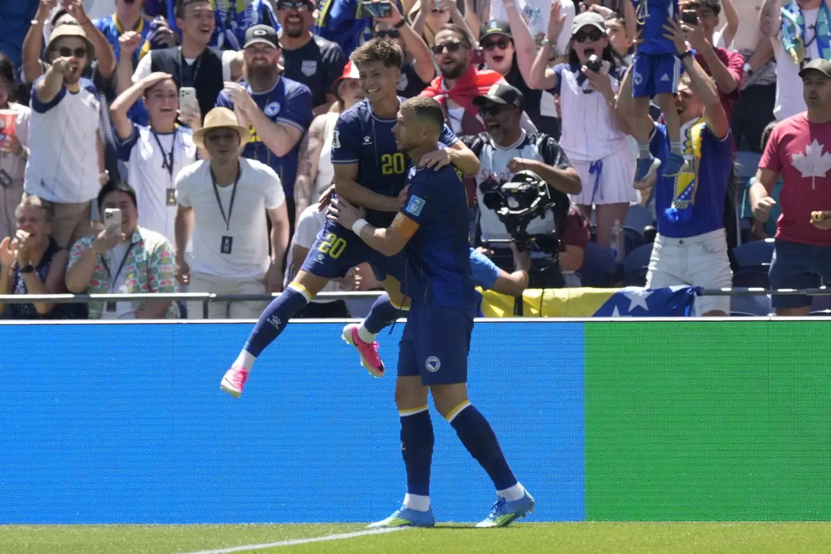 Mundial: Bosnia y Herzegovina derrotó 3-1 a Catar por el grupo B en Seattle y fue tercero