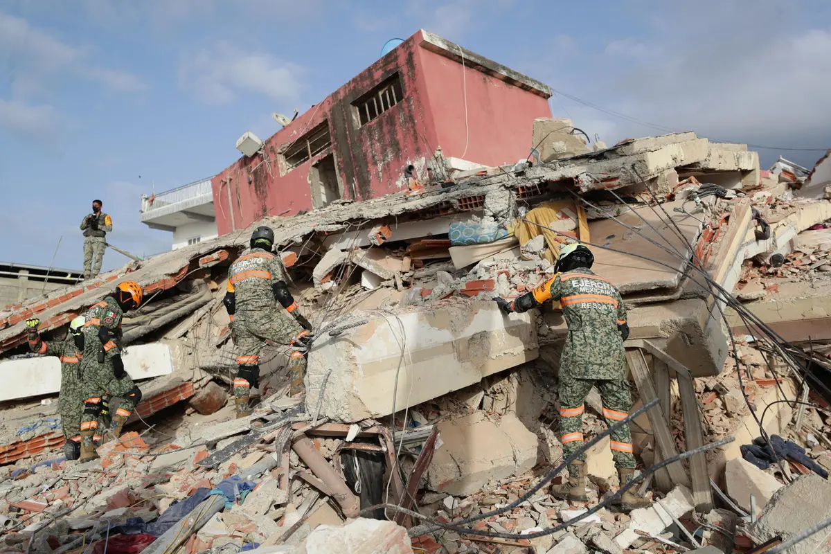 Cinco días después de mortales terremotos, un fuerte temblor volvió a sacudir Venezuela