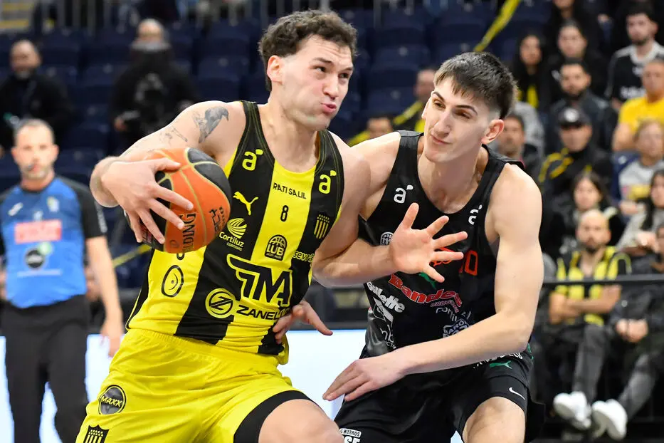 LUB: Peñarol dominó y derrotó a Aguada 99-82 en la primera final en el Antel Arena