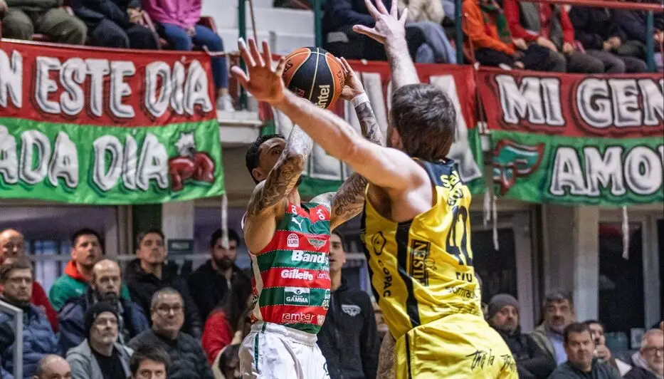LUB: Aguada y Peñarol están disputando la tercera final en escenario aguatero