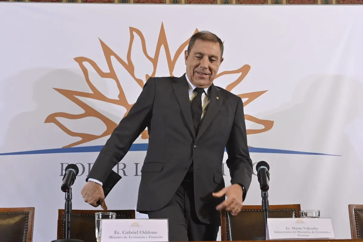 “Lo central son los afiliados”: Oddone defendió cambios en AFAP tras críticas del Pit-Cnt