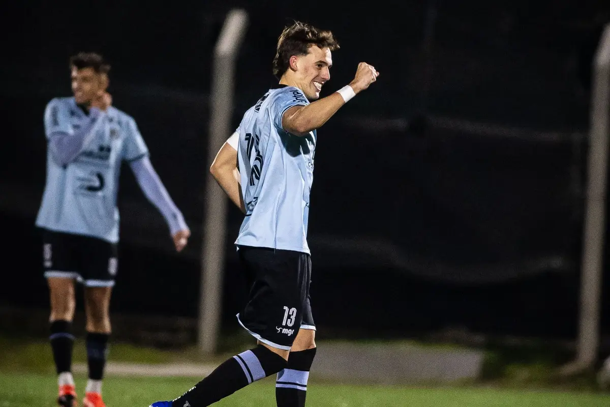 Nacional le ganó la pulseada a Peñarol por Benjamín Núñez, una de las sensaciones de la B