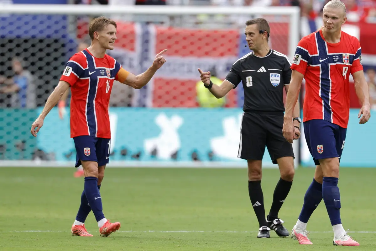 El gol del cable: FIFA salió al cruce del reclamo de Noruega por primer tanto inglés