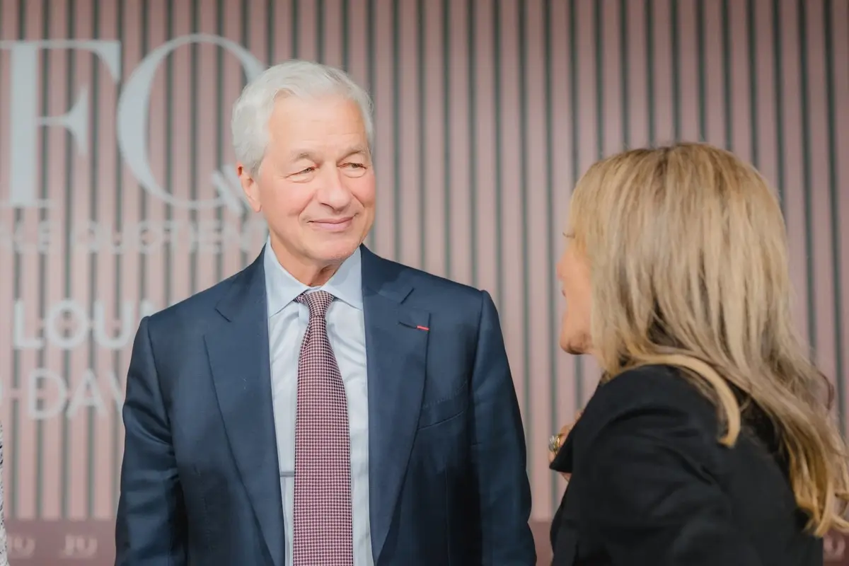 El gigante financiero JP Morgan sorprende con cifras récord, pero lanza una advertencia