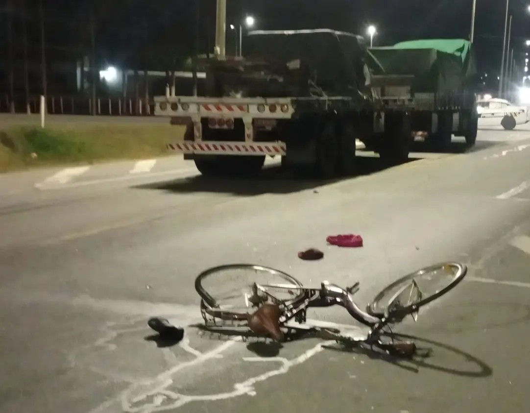 San José: chocaron camión y bicicleta y la ciclista llevó la peor parte