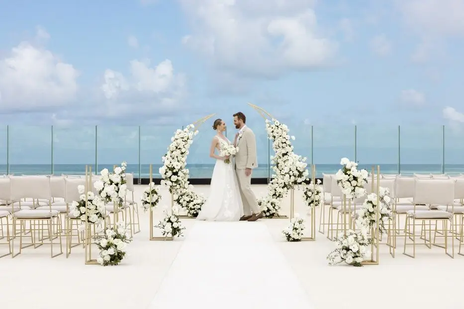 Bodas en destino: por qué cada vez más parejas eligen casarse frente al Caribe