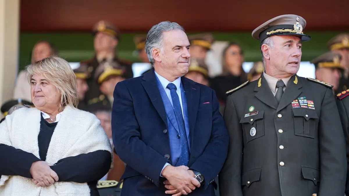 Comandante del Ejército quedó “disconforme” con resolución de Orsi y Lazo de cesar a su asesora jurídica