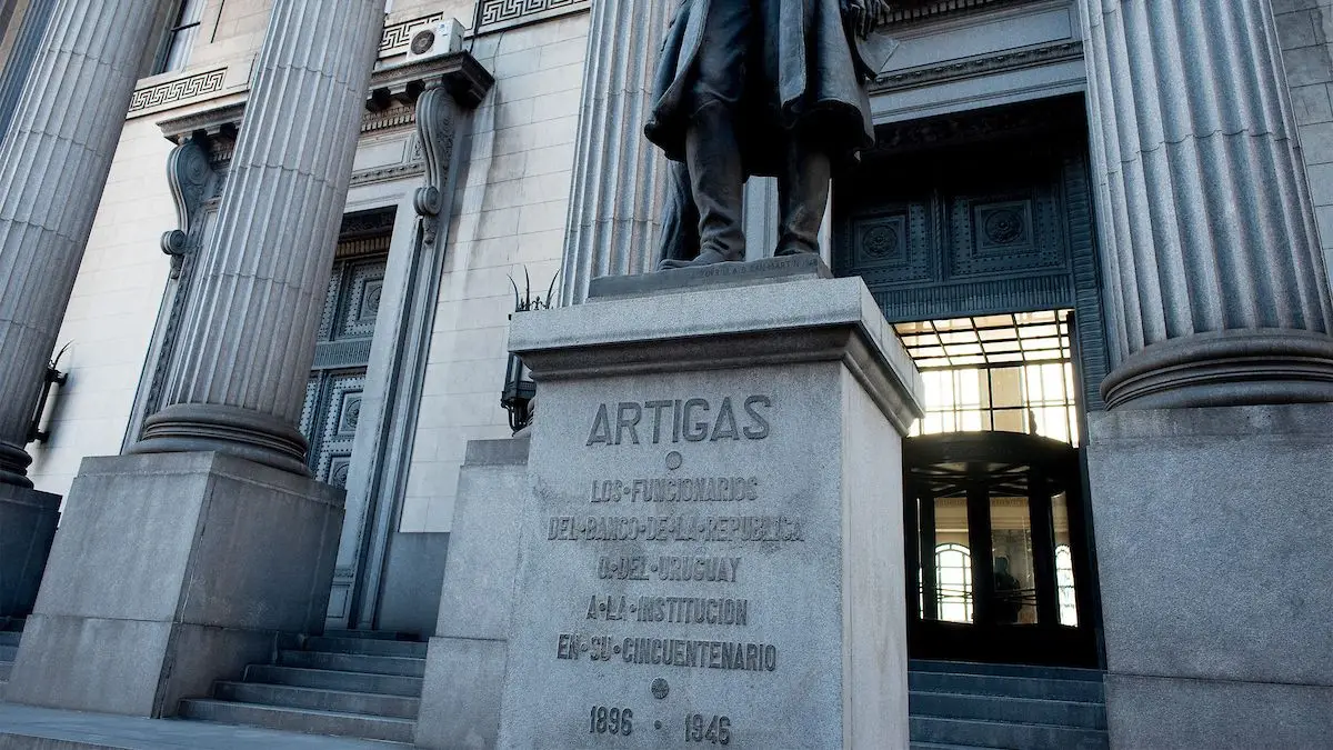 Bancos públicos pagarán unos US$ 2,2 millones como “partida especial por única vez” a sus empleados
