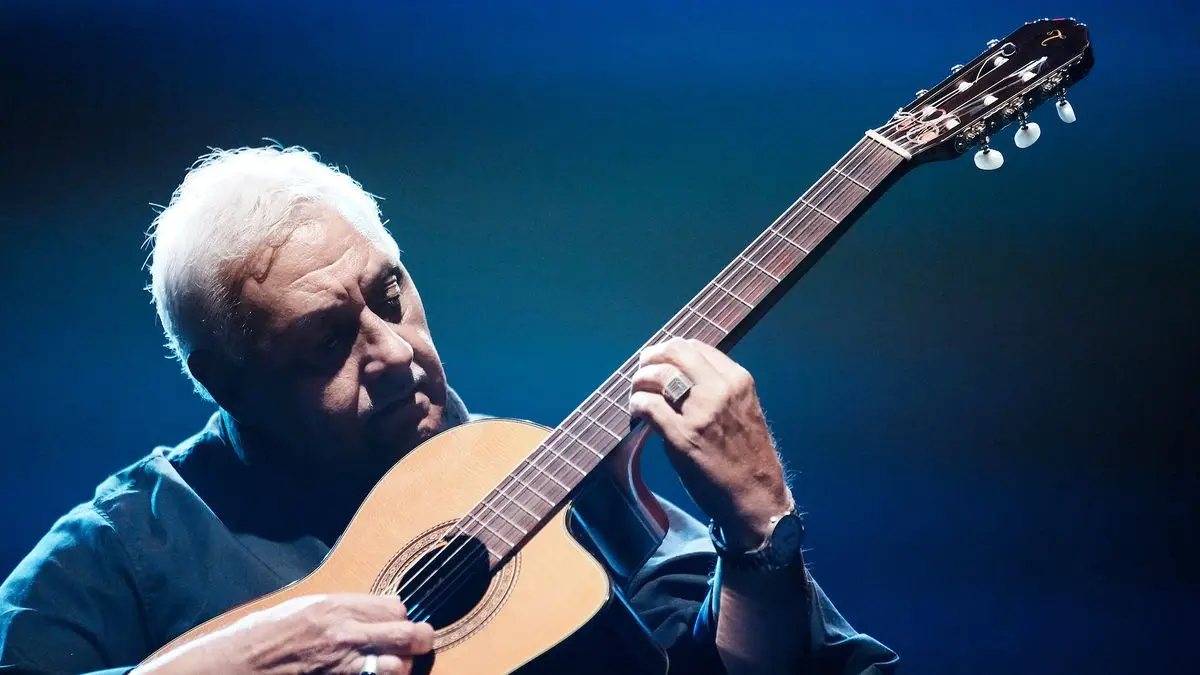 Julio Cobelli celebra 60 años de trayectoria musical