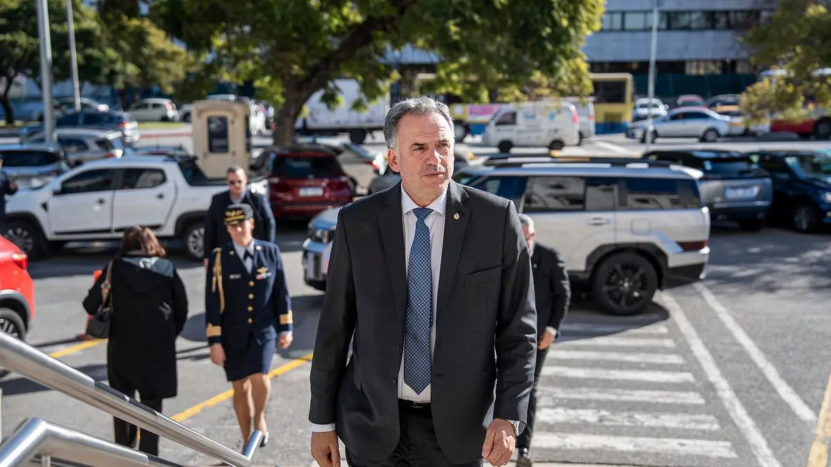En medio de la crisis interna, Orsi se reunió con la bancada de senadores para dar explicaciones