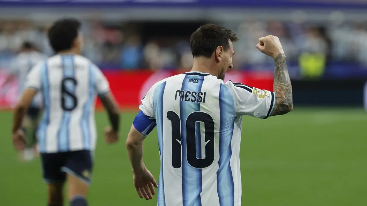 A 40 años del doblete eterno de Maradona, la gloria es de Messi