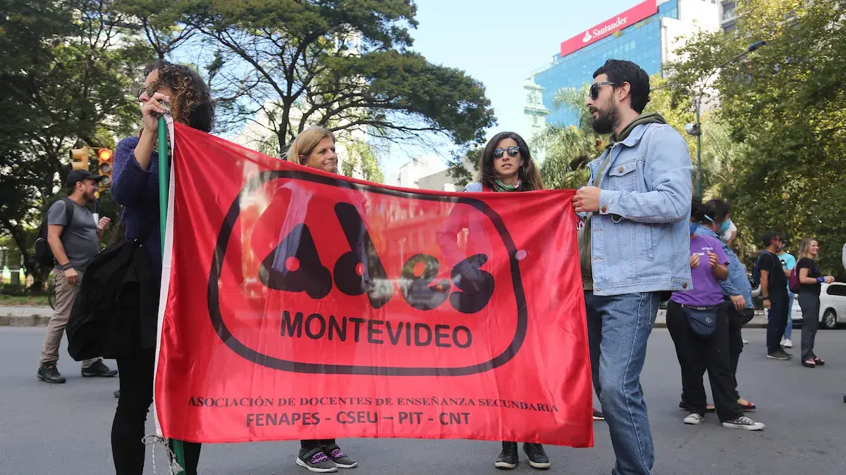 Este jueves hay paro de 24 horas en todos los liceos de Montevideo