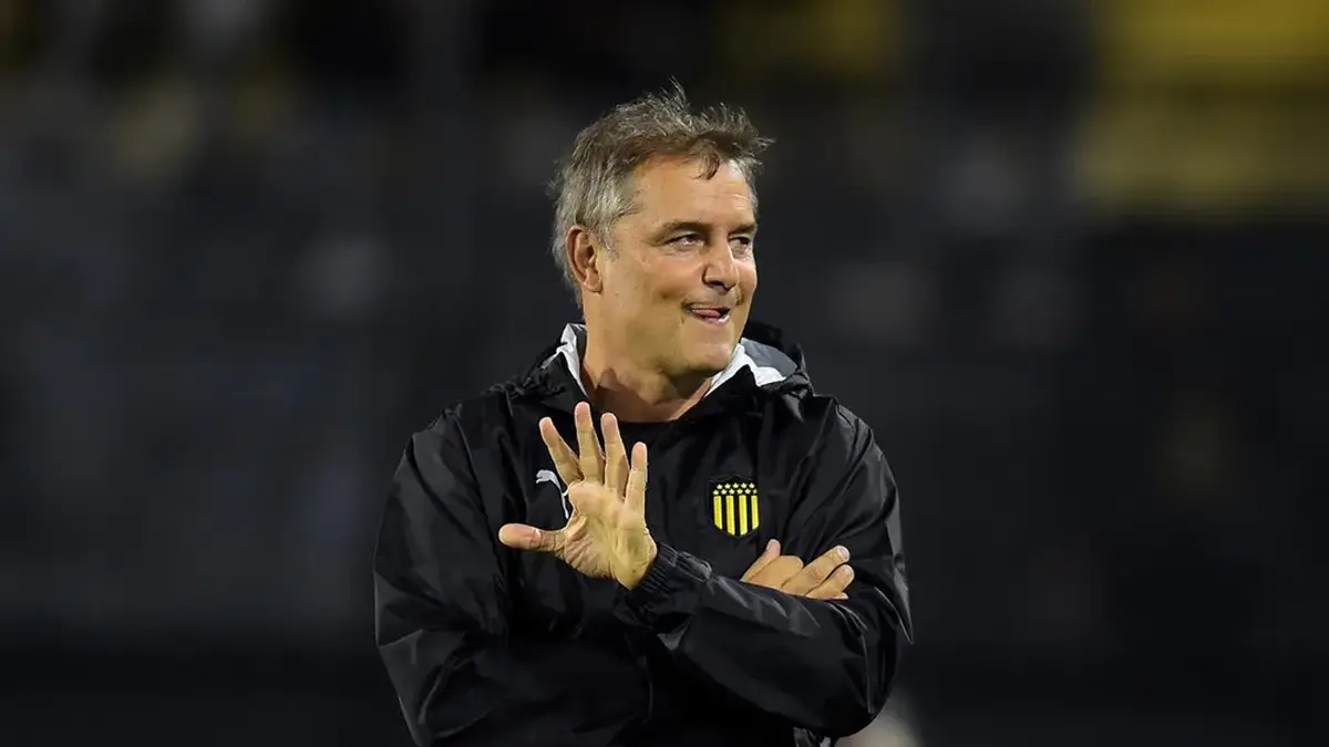 Peñarol acelera la llegada del media punta que quiere Aguirre