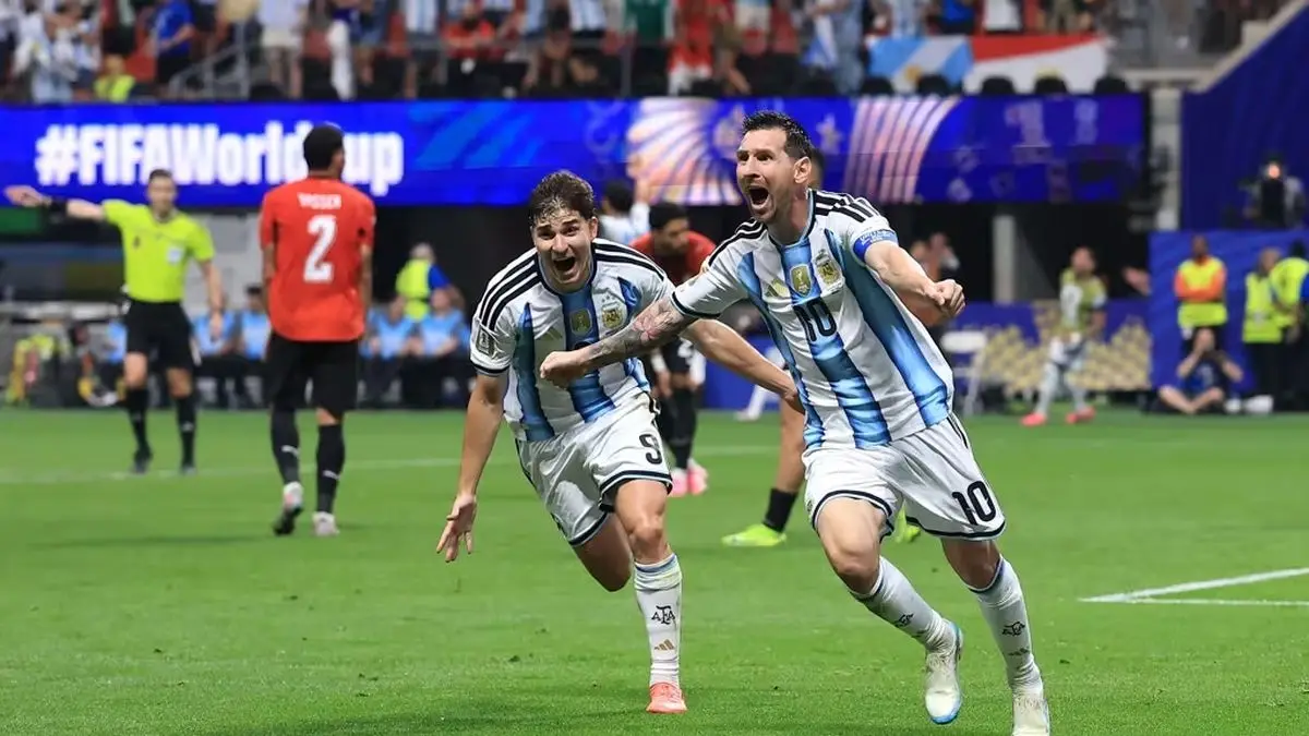 Épica remontada de Argentina para meterse entre los ocho mejores del Mundial