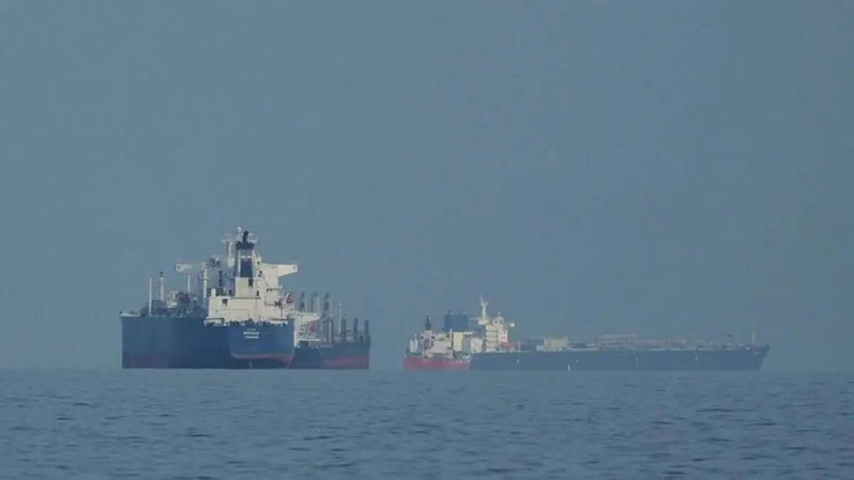 Irán atacó petroleros de Emiratos que navegaban por el estrecho de Ormuz
