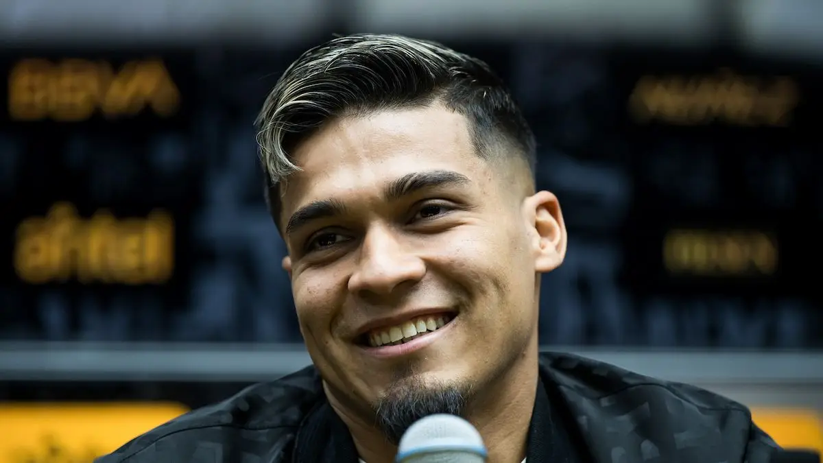 Arezo reveló que en Peñarol “encontré mi lugar” y está “feliz” de seguir en el club