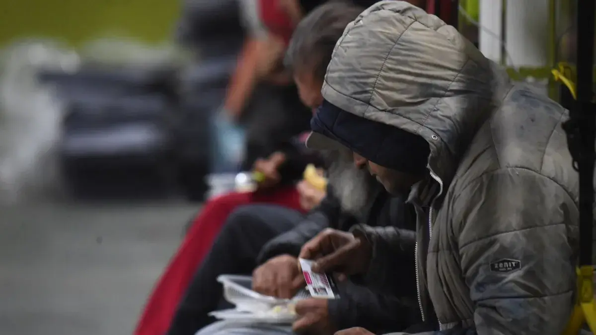 Sinae asistió a más de 3.400 personas en situación de calle tras operativo por frío extremo