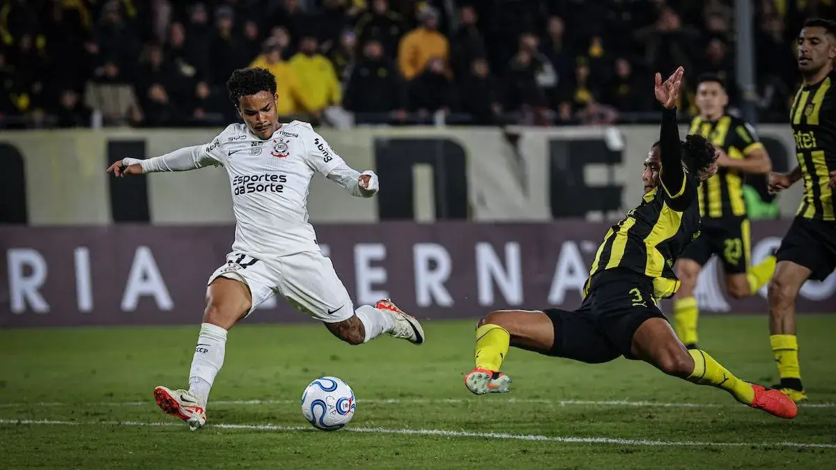 Peñarol dejó el alma en la cancha pero no alcanzó: 1 a 1 y eliminado de la Copa