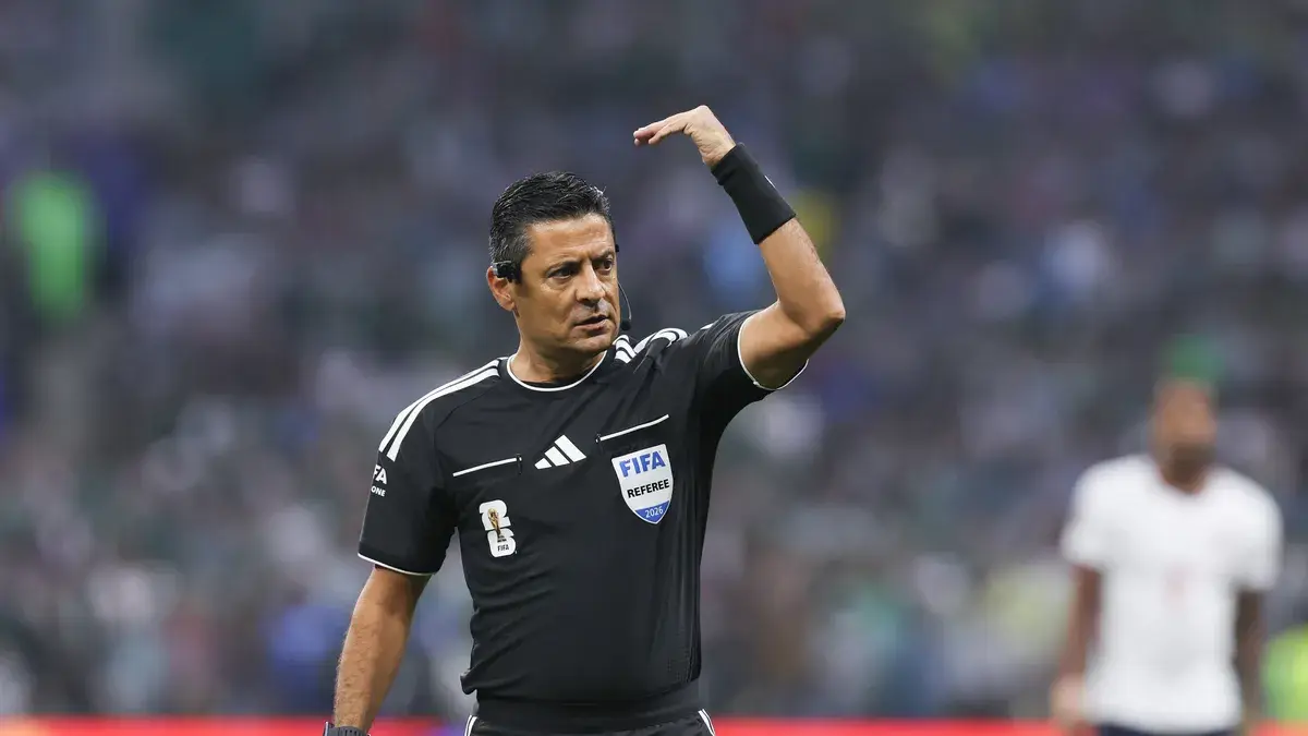 ¿Qué árbitros corren con ventaja para dirigir la final del Mundial?