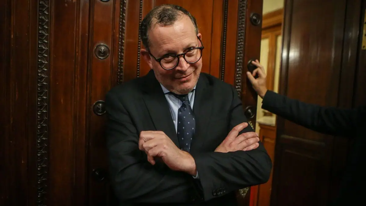 Proyecto de Perrone que pone en riesgo a Ferrero hace “enfurecer” a la Coalición