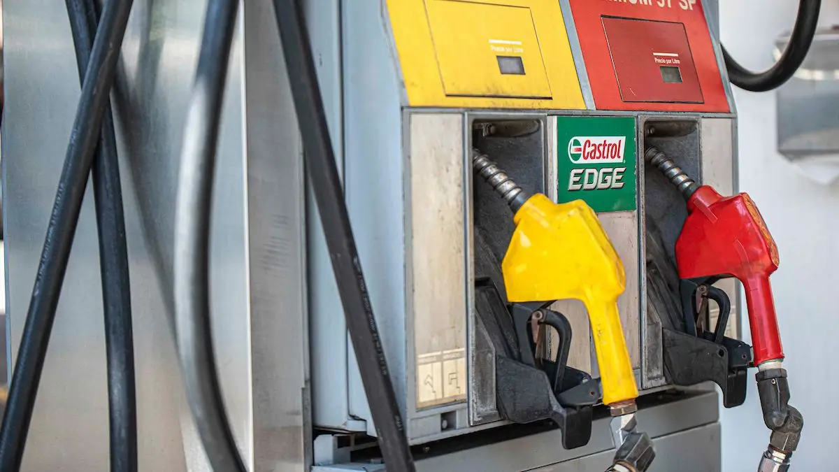 Combustibles: Gobierno podría anunciar este martes una baja en el precio
