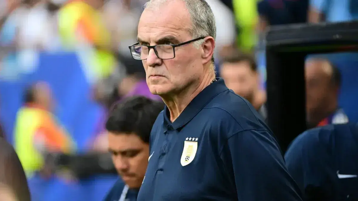 Bielsa cruzó a periodista: “¿tantas cosas hay que explicar?”