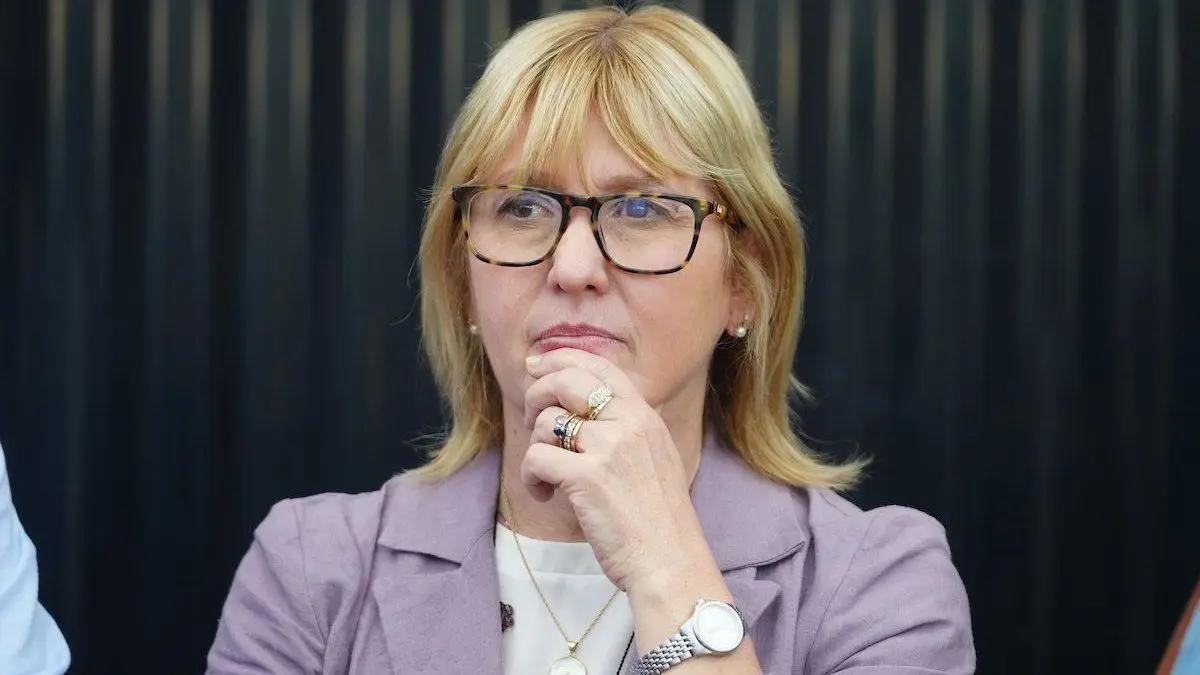 Lustemberg aseguró que decisión de reducir sanción de la anestesista se ajustó a derecho