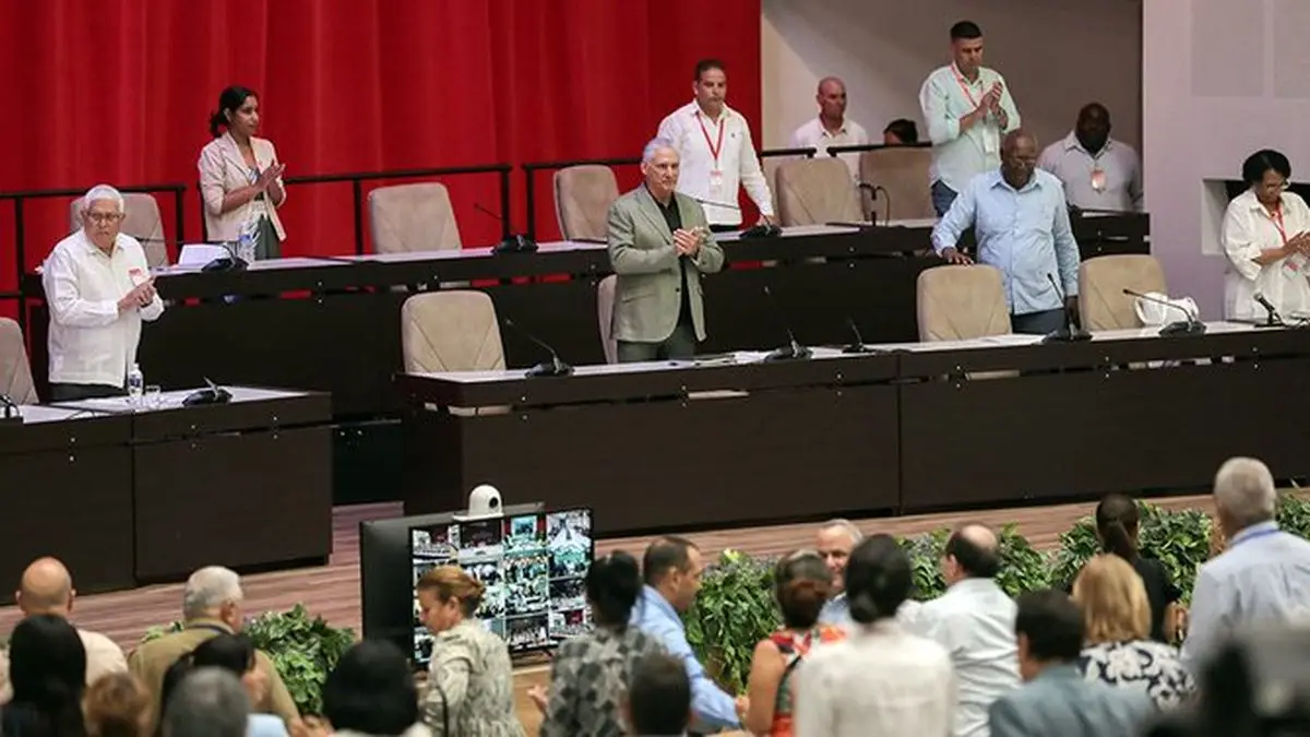 Parlamento cubano aprueba paquete de medidas para agilizar la economía