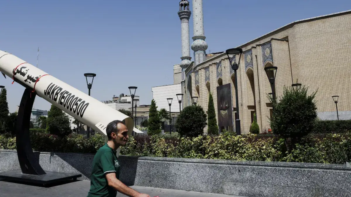 Irán rechaza inspecciones de la OIEA en sus instalaciones nucleares dañadas durante la guerra