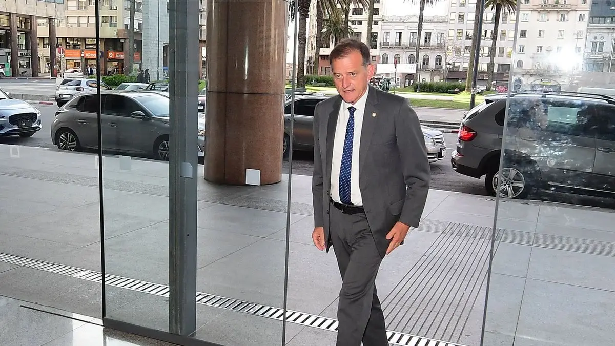 El juego de Cabildo Abierto, llave en mano y un gesto hacia la Torre Ejecutiva