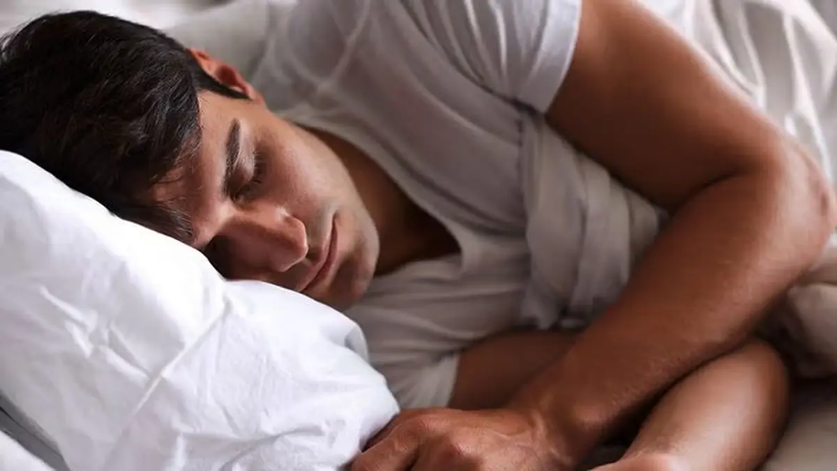 Por qué dormir siestas de más de 30 minutos podría generar problemas de salud, según un nuevo estudio