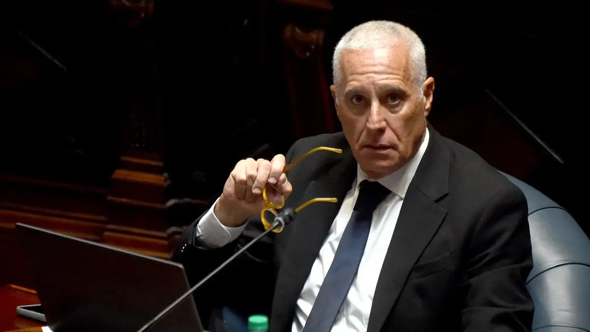 “El problema no es la policía, es el ministro”: la oposición criticó a Carlos Negro tras cambios en la cúpula policial