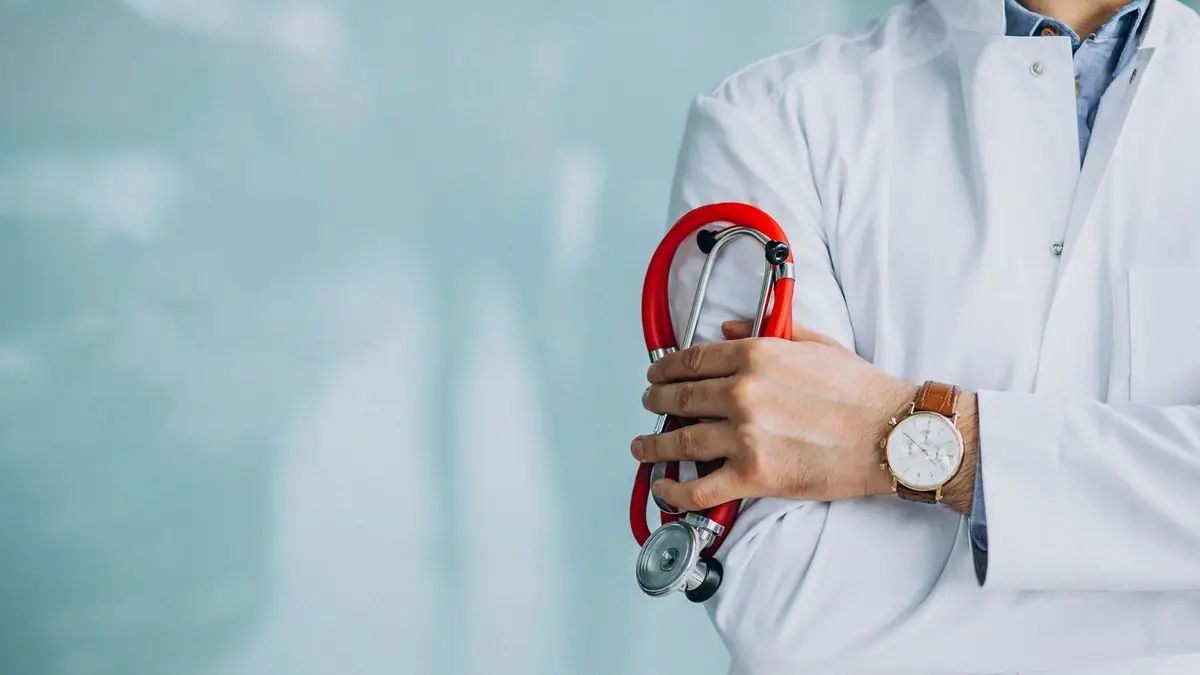 Médica imputada por usurpación de título lleva 21 años sin terminar posgrado en cardiología