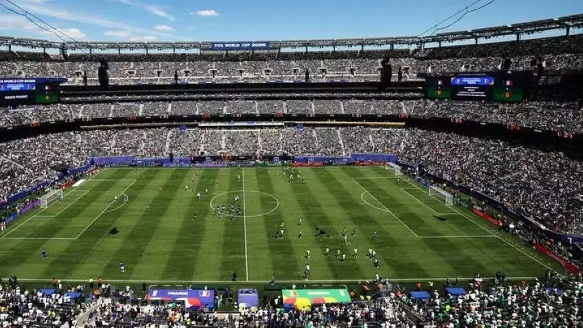 La FIFA gana dinero en todo: comercializará fragmentos del césped de la final del Mundial 2026 por cifras millonarias; mirá los precios