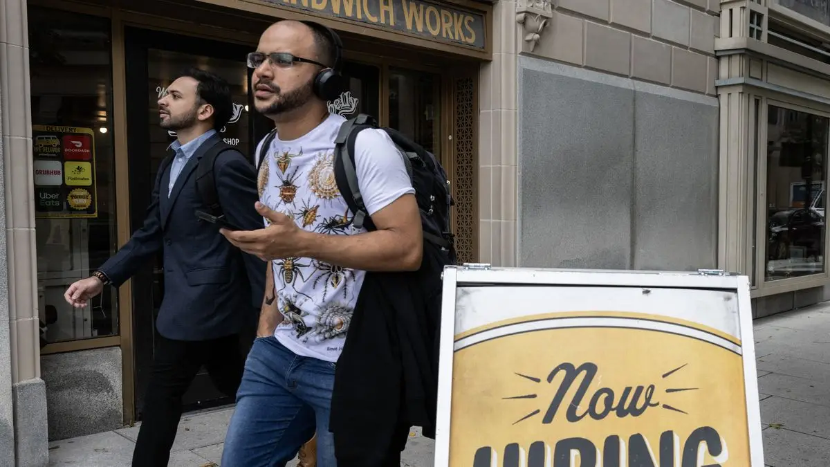 Se enfría el mercado laboral en EEUU: apenas 57.000 nuevos puestos de trabajo y un desempleo del 4,2%