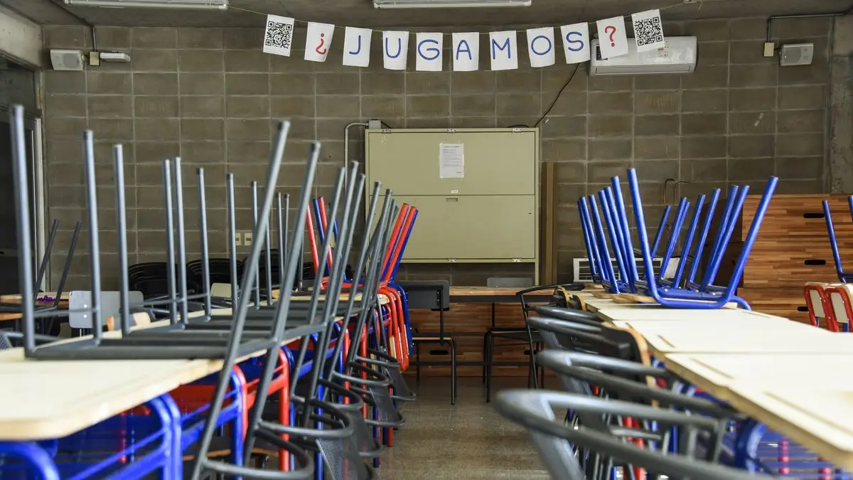 Docentes de Secundaria anuncian paros en distintos liceos de Montevideo y posterior paro general: los detalles