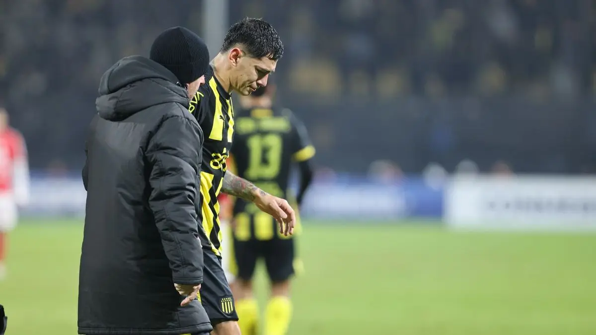Franco Escobar, tras irse de Peñarol, recordó el día que la barra lo fue a encarar: “Me sentí un ‘tirale un pedazo de carne a los leones’”