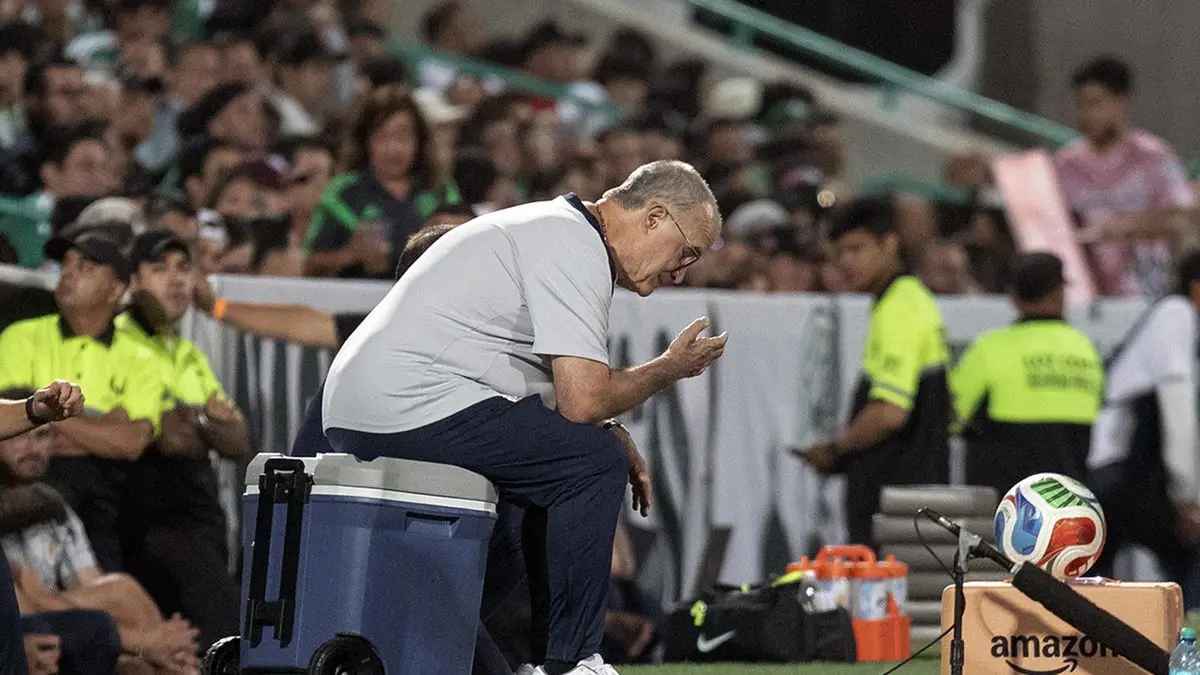 La marca que busca Marcelo Bielsa con la selección uruguaya en el Mundial 2026 y que hasta ahora no pudo conseguir en sus dos Copas del Mundo con Argentina y Chile