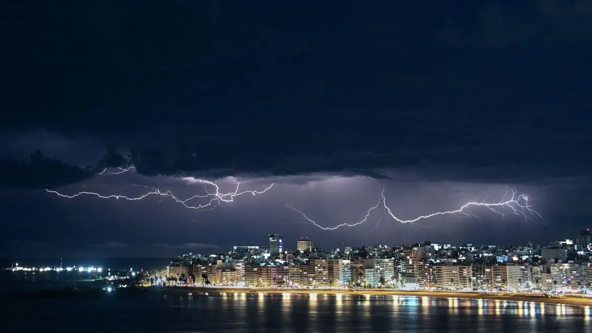 Inumet advierte por cinco días de lluvias intensas y tormentas fuertes: prevé hasta 200 milímetros y “fenómenos severos”