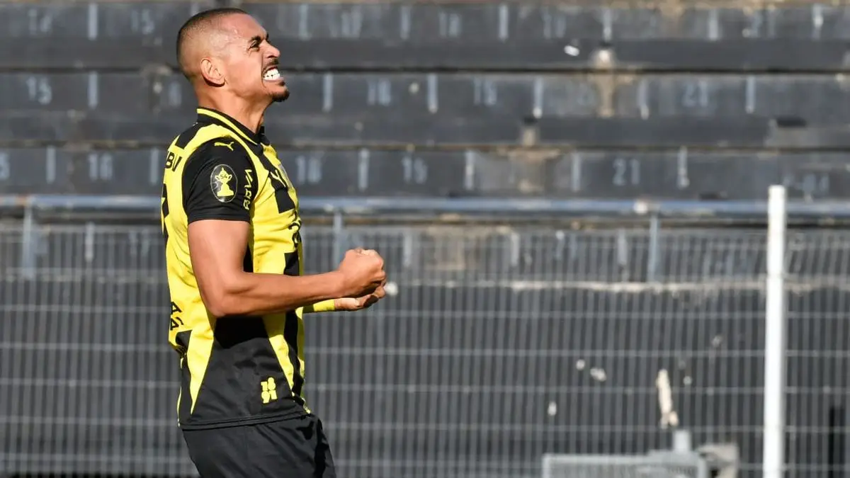 Avanza la negociación por el ex Peñarol Emanuel Gularte para fichar por un histórico club de España