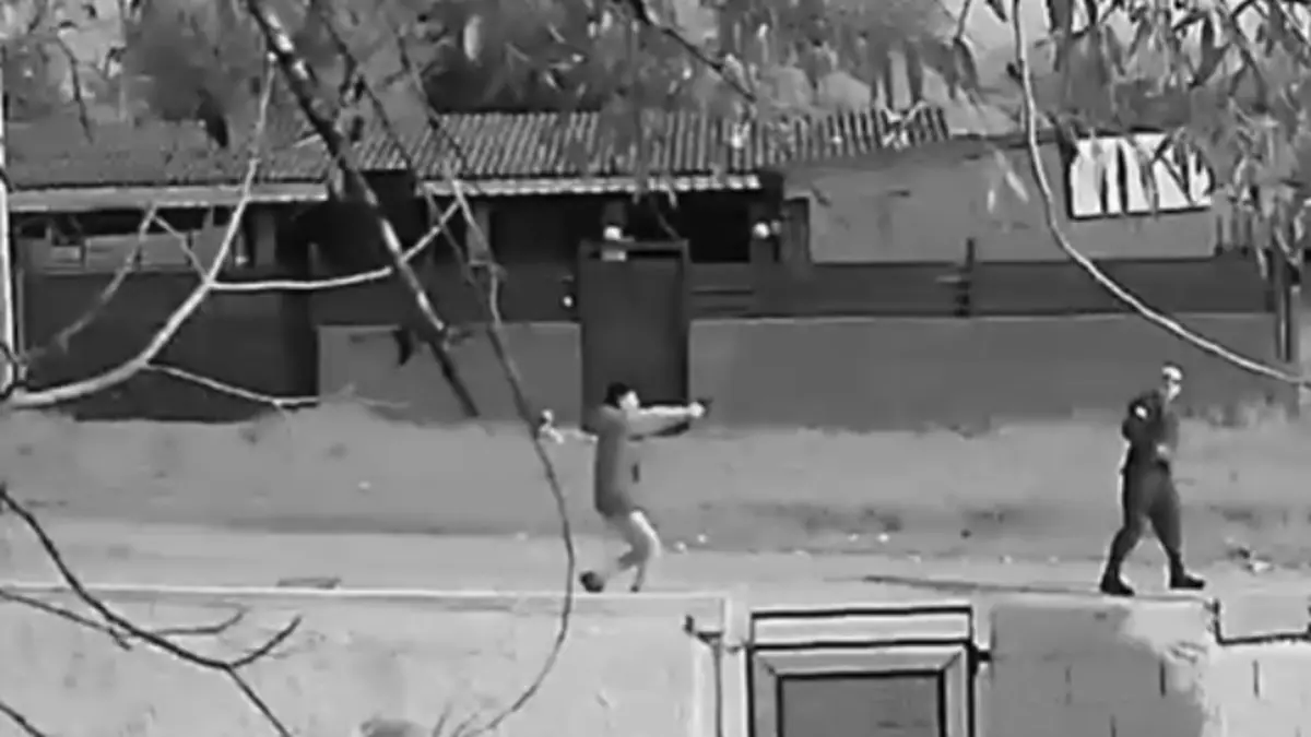 Video: el momento en el que un policía fue baleado por la espalda y rapiñado en Nuevo Ellauri