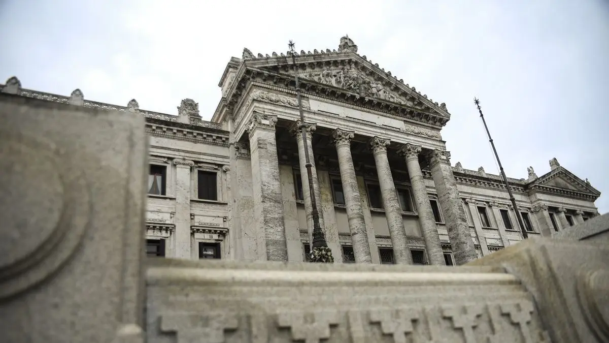 “Vulneración de fueros”: legisladores de la oposición criticaron inspección del MSP en despachos y salas del Palacio Legislativo