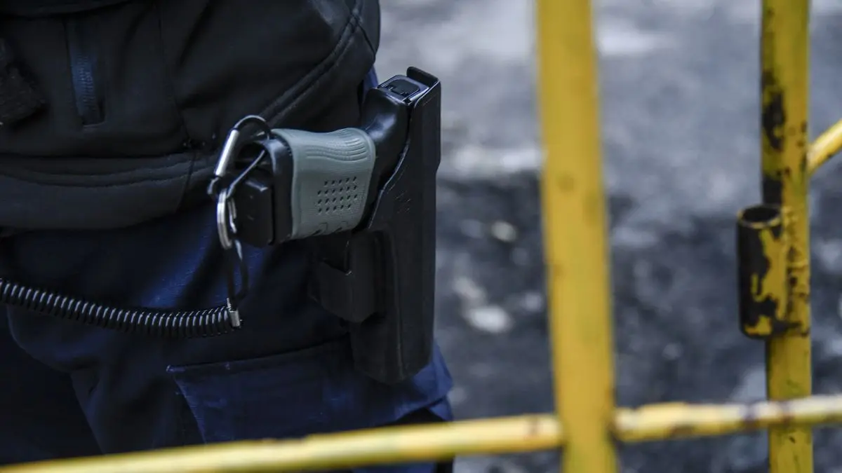 Un policía fue baleado en el abdomen durante un operativo en barrio Peñarol: el presunto tirador fue detenido