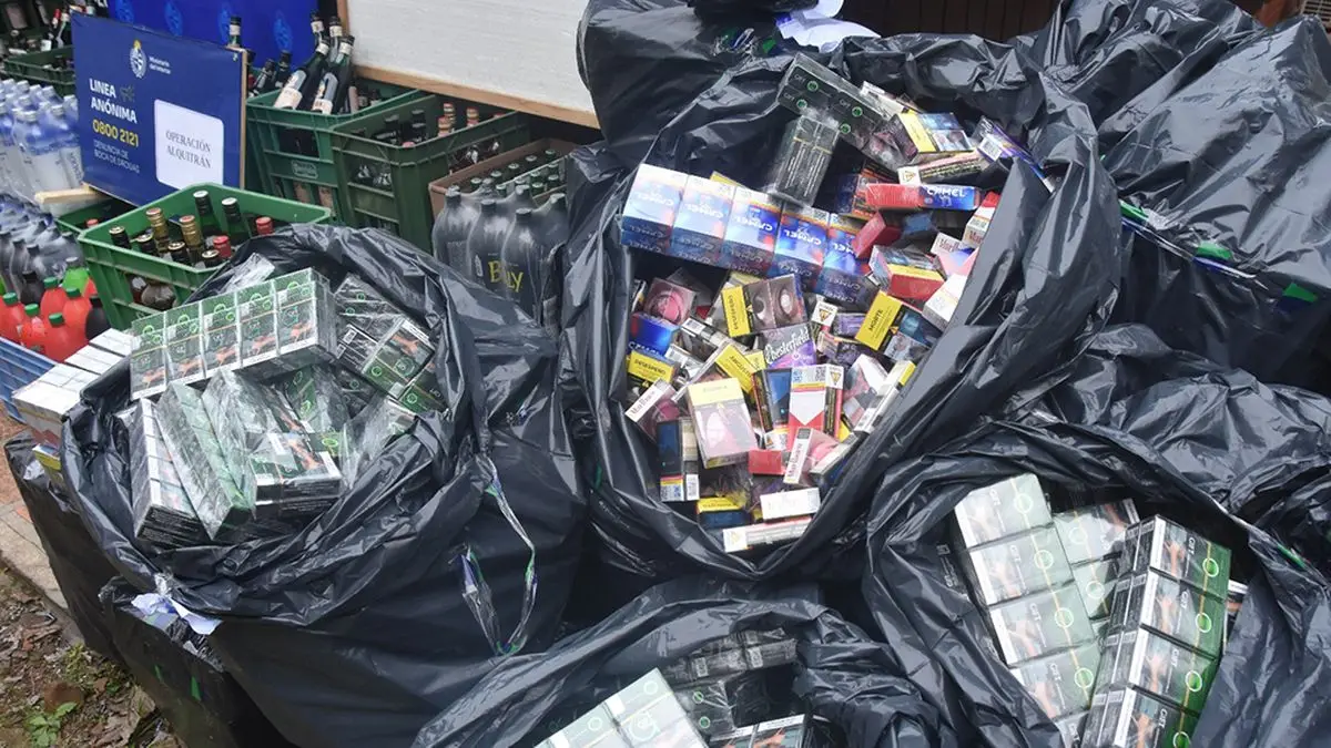 VIDEO: 21 detenidos y casi 40 mil cajillas de cigarrillos incautadas tras operación binacional entre Uruguay y Brasil