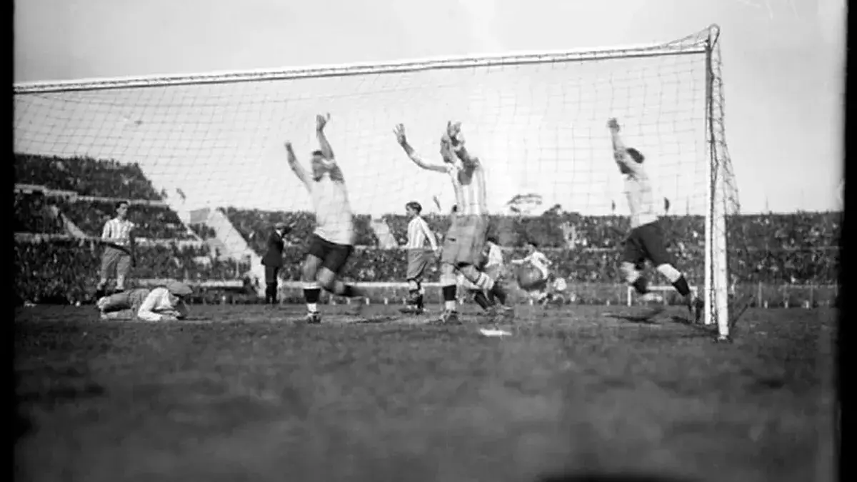 Cómo fue la primera ceremonia inaugural de un Mundial en Uruguay 1930: austera, al estilo olímpico y cinco días después del primer partido