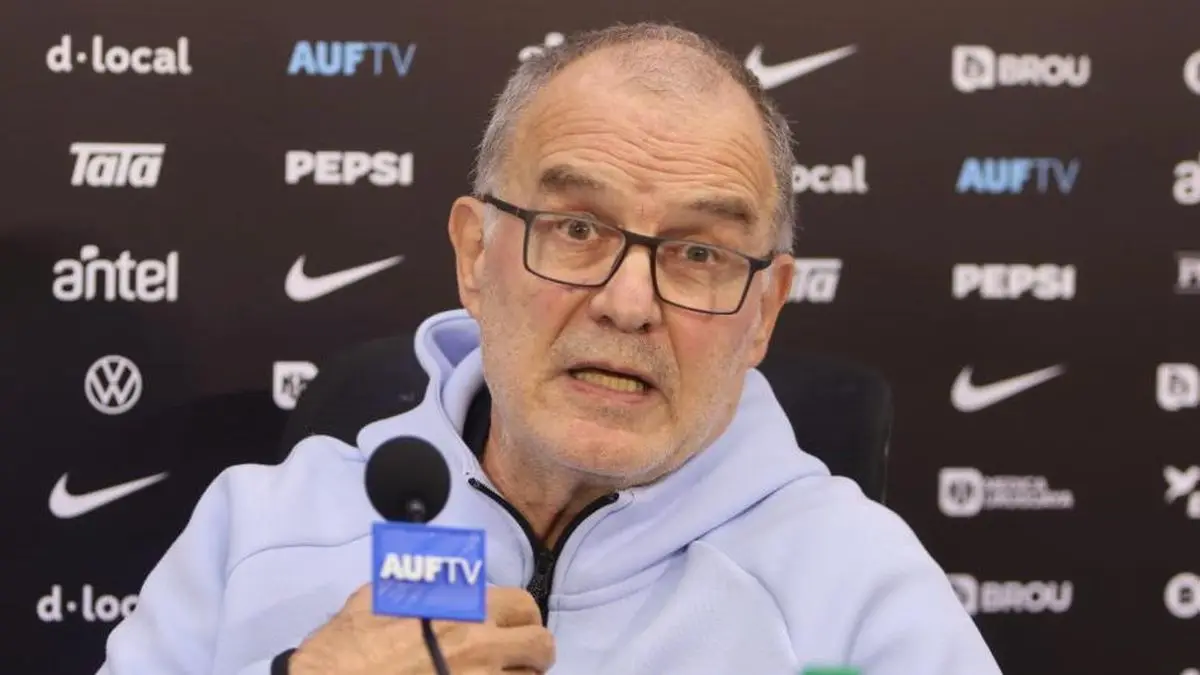 Mundial 2026: Marcelo Bielsa asumió la “responsabilidad” por los desgarros de Giorgian De Arrascaeta y Ronald Araujo pero argumentó “consensos” con los jugadores y la sanidad