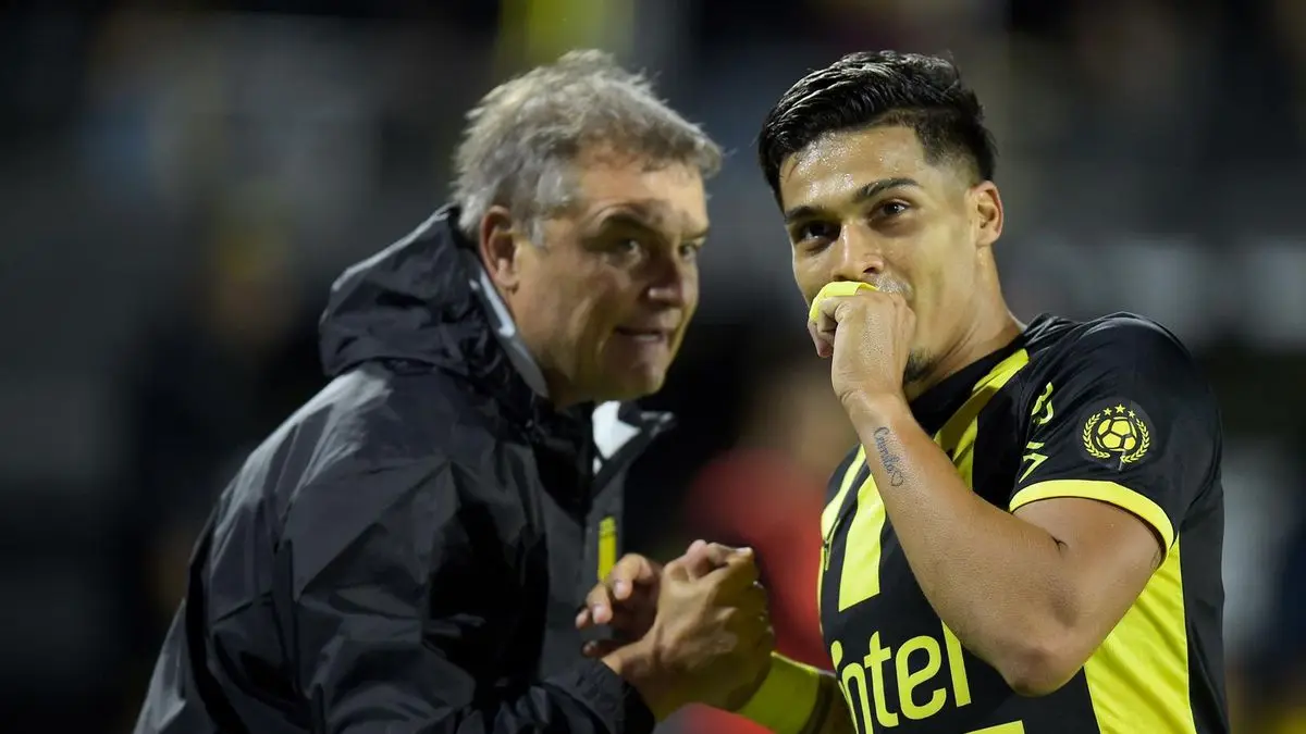 La alegría de Matías Arezo por “la confianza” que le da el club con este pase, por qué priorizó Peñarol sobre una posible transferencia a Europa y “siempre” lo buscó tras salir de otros equipos
