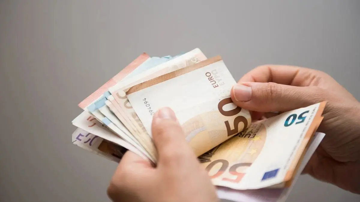 ¿Cuánto dinero necesitas para ser feliz en España? El sueldo ideal según la ciudad