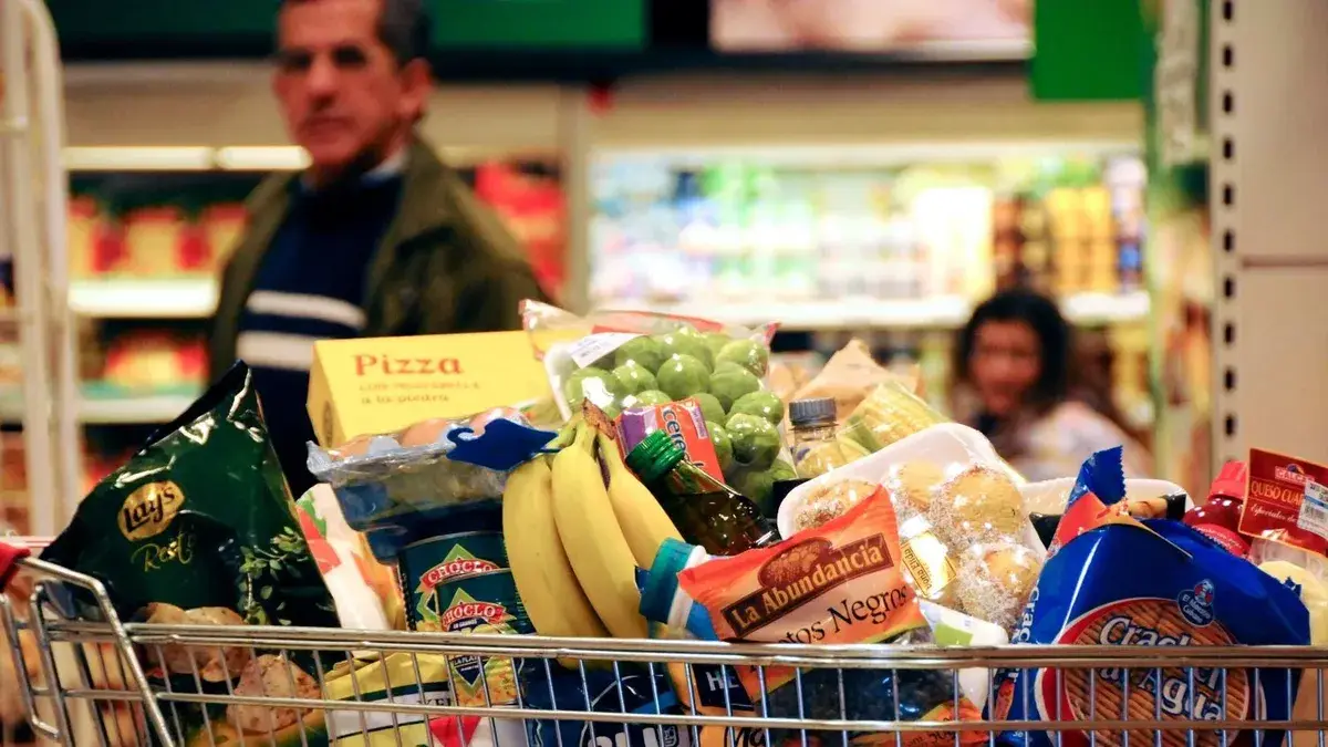 Precios más claros: las claves de la medida que propone el gobierno para facilitar la compra en el supermercado