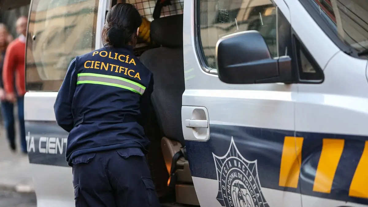 Un hombre de 70 años fue encontrado muerto dentro de una vivienda del Mides: estaba desnudo y tenía un golpe en la cabeza